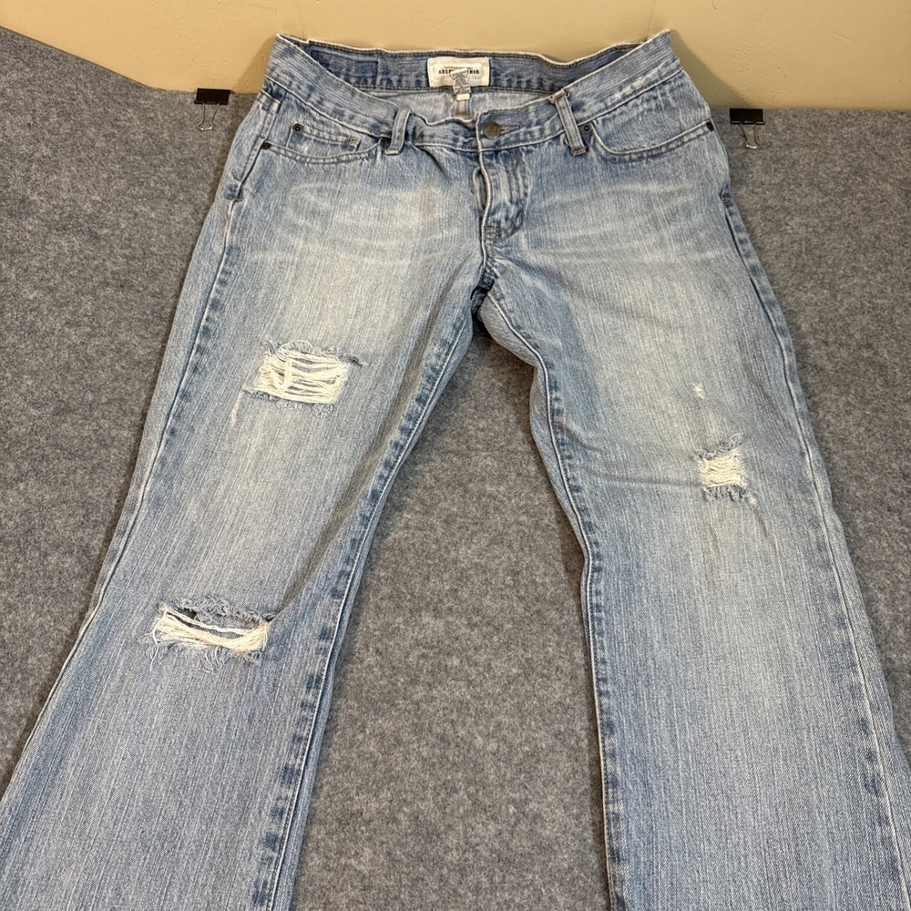 Abercrombie Bootcut Style Light Wash Jeans Sz 8 Distressed